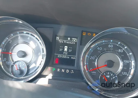 2011 Chrysler Town & Country Touring from USA, damaged, VIN 2A4RR5DG3BR688046